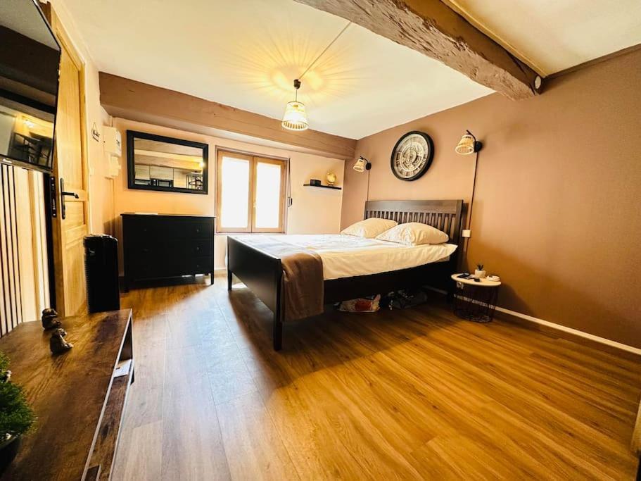 Le Refuge Apartment Laon Bagian luar foto